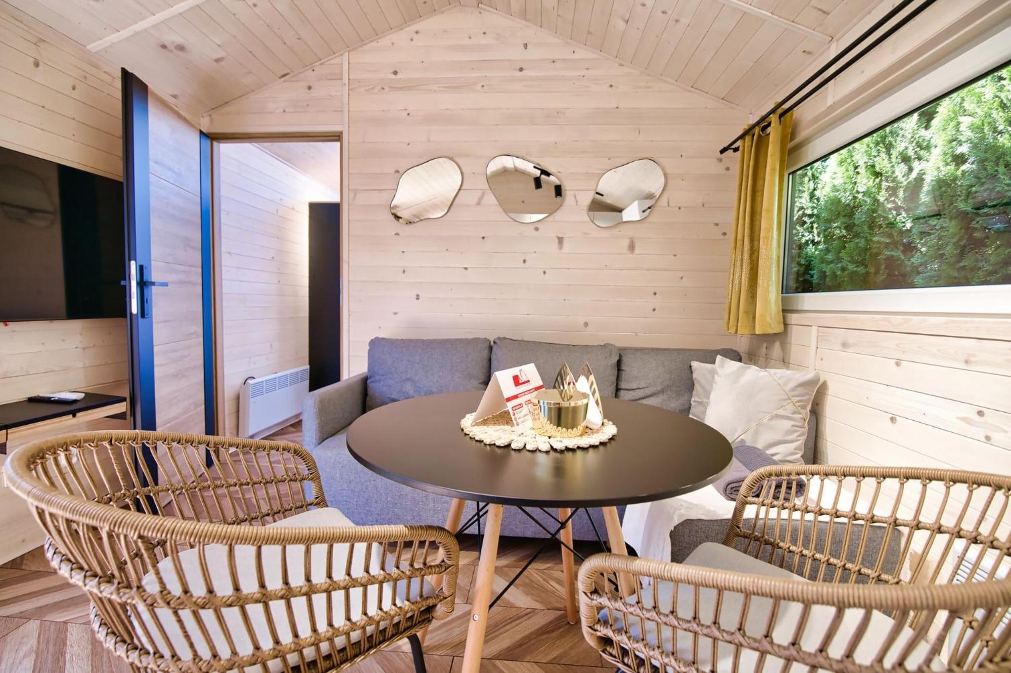 Holiday Park Zator Resort & Spa ภายนอก รูปภาพ