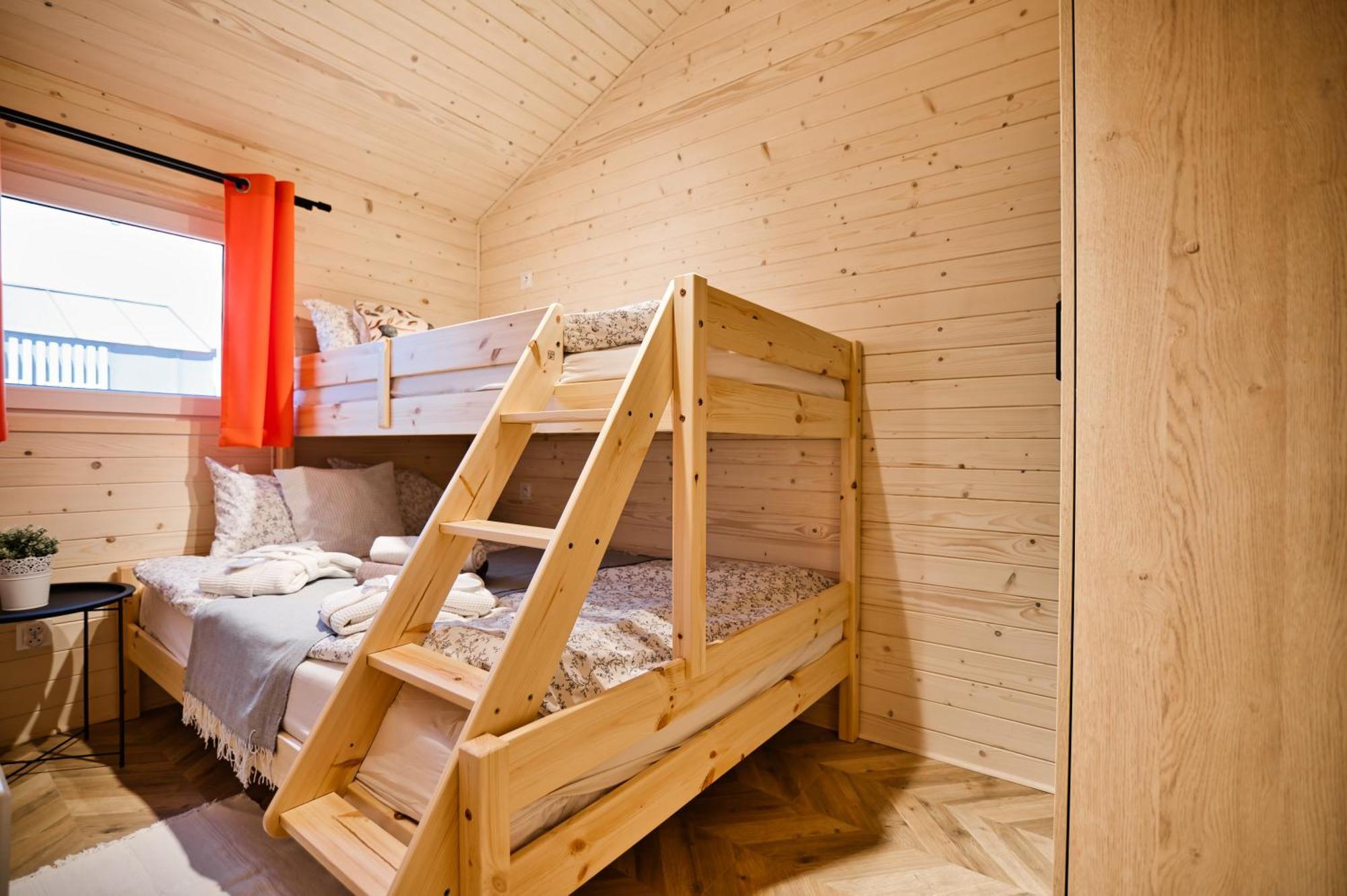 Holiday Park Zator Resort & Spa ภายนอก รูปภาพ
